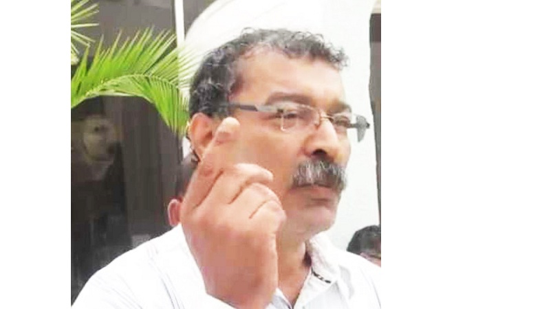 الشاعر والروائي عبد الجبّار العش يمر بوضع صحي ونفسي حرج 